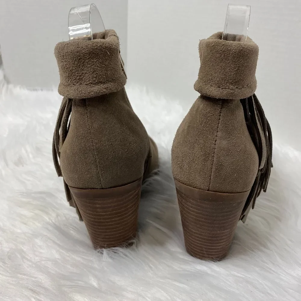 Jessica Simpson size tan